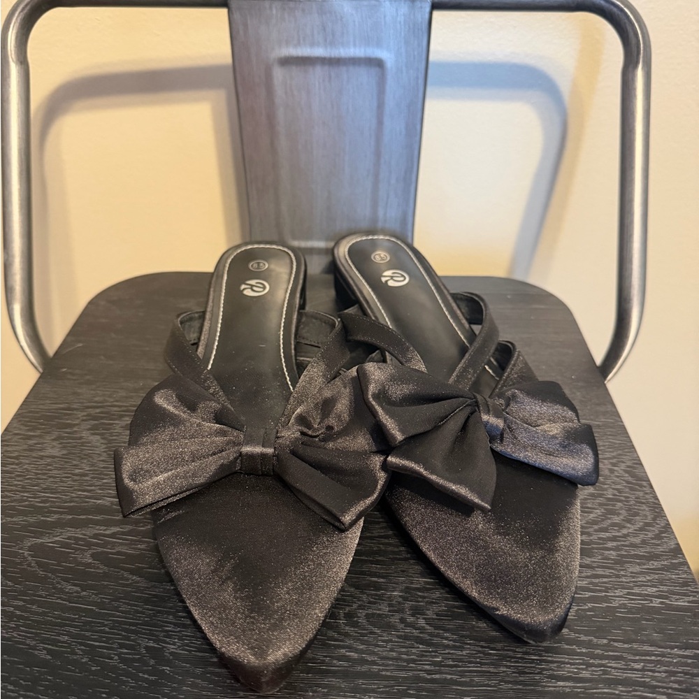 Black Satin Bow Pointed Toe Mule Heels Size 8.5